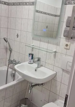 Small & Fine באד אלסטר